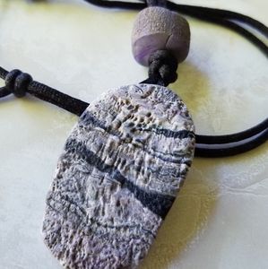 Aromatherapy pendant necklace
